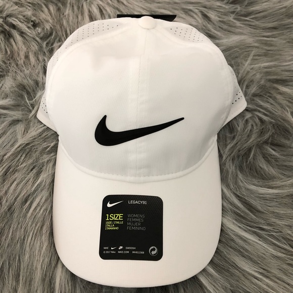 Nike Accessories - NIKE Women's AeroBill Legacy 91 Perforated Cap